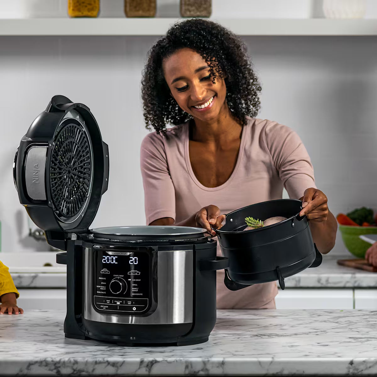 Ninja Foodi MAX 9-in-1 7.5L Multi-Cooker OP500UK & Accessories Bundle