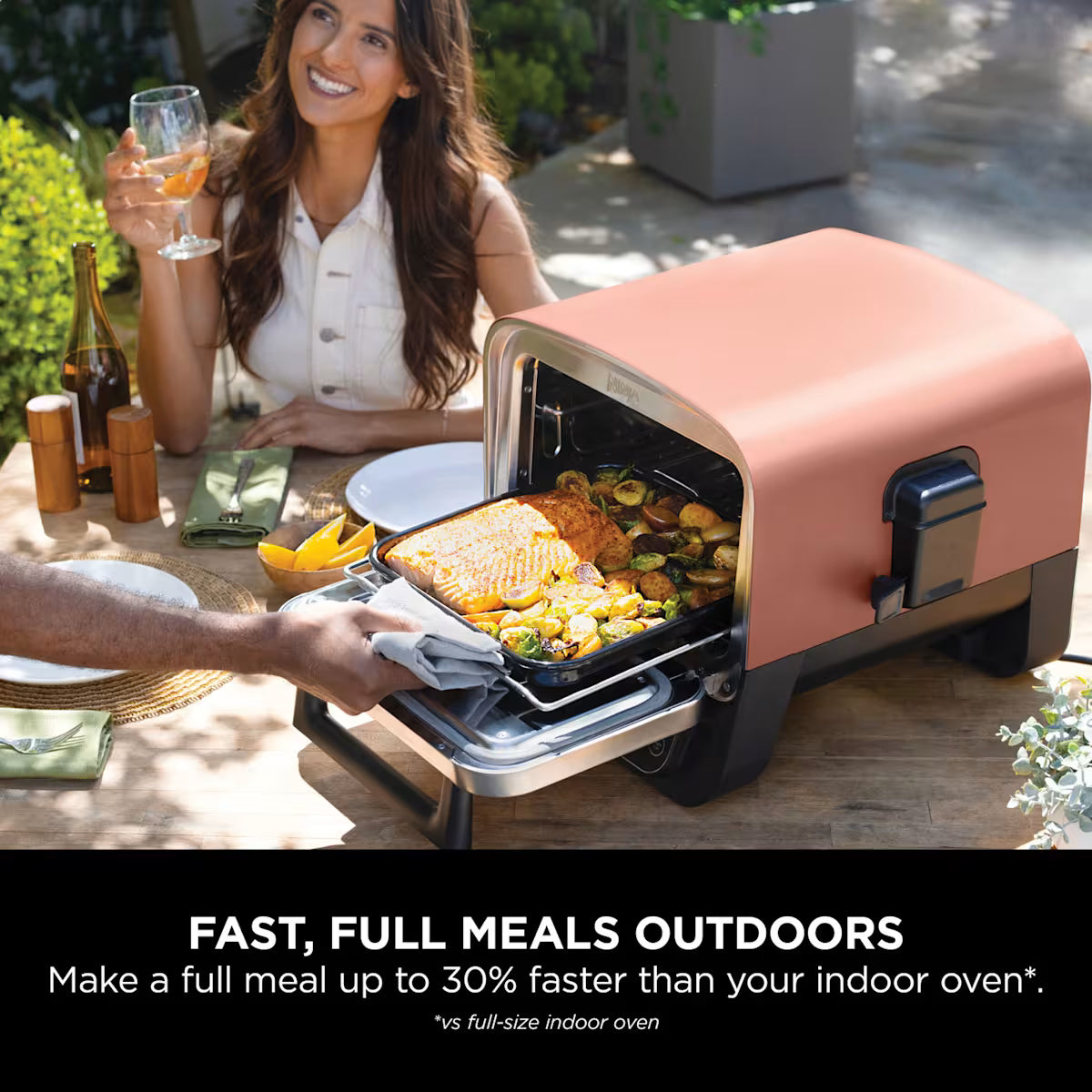 Ninja Woodfire Electric Outdoor Oven, Artisan Pizza Maker and BBQ Smoker OO101UK