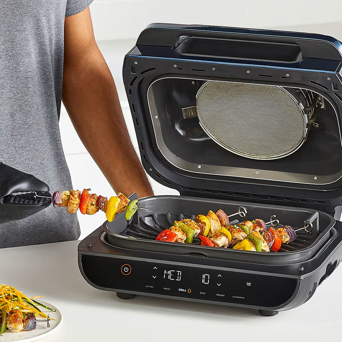 Ninja?Foodi MAX Pro Health Grill & Air Fryer Exclusive Accessory Bundle