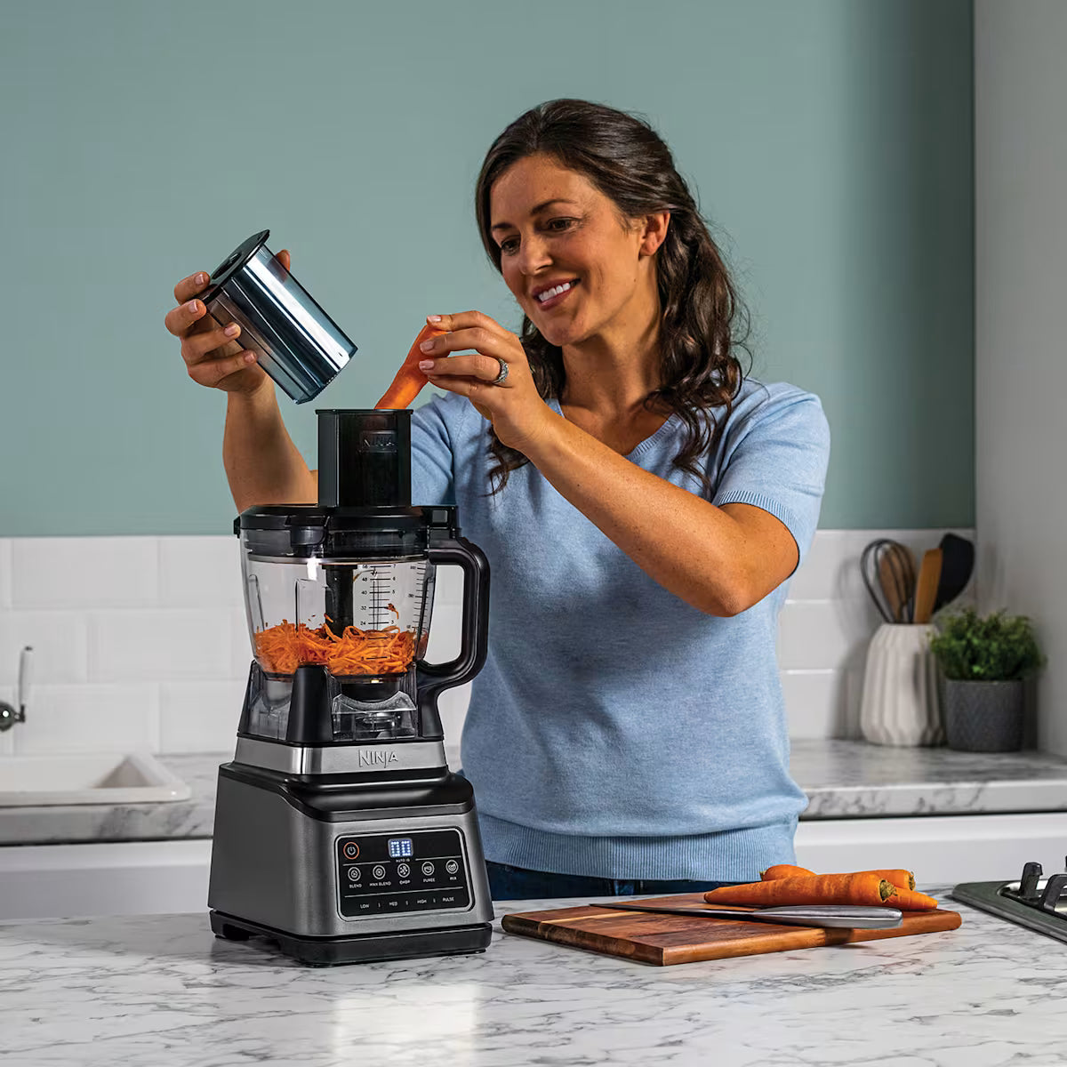 Ninja 3-in-1 Food Processor with Auto-IQ BN800UK