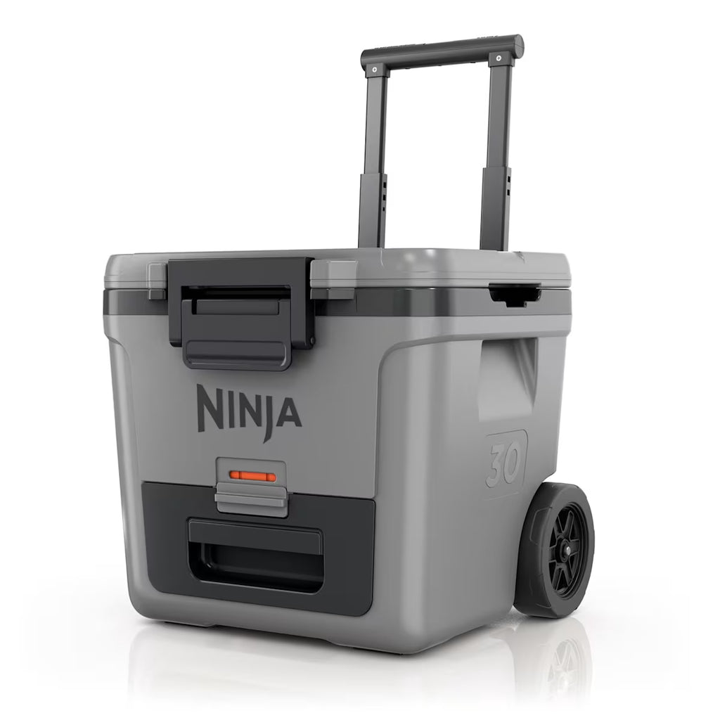 Ninja FrostVault 30QT/28L Wheeled Cooler, Ice Pack & Thirsti Bottle Bundle