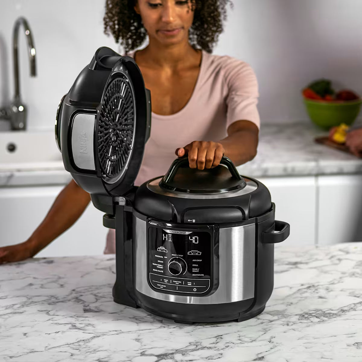 Ninja Foodi MAX 9-in-1 7.5L Multi-Cooker OP500UK & Accessories Bundle
